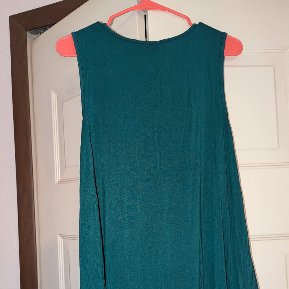 Mod Cloth Tank Top - Picture 3 of 3